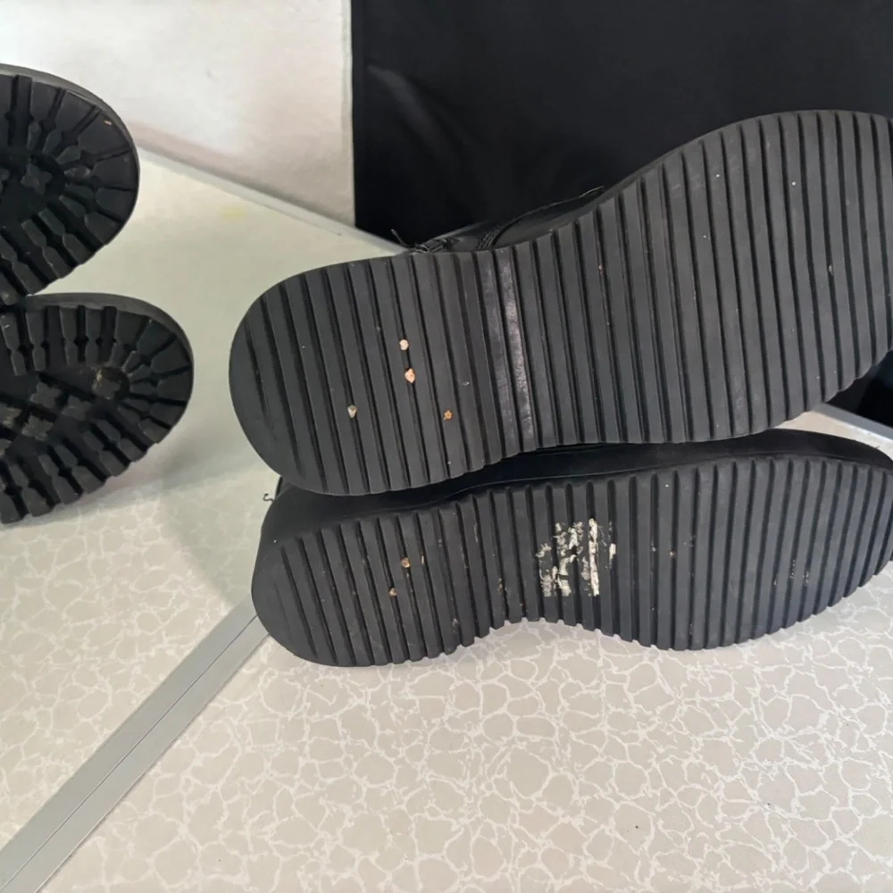 Size 7 2 Pack Low Cut Boot Bundle Priced To Sell - Picture 11 of 11